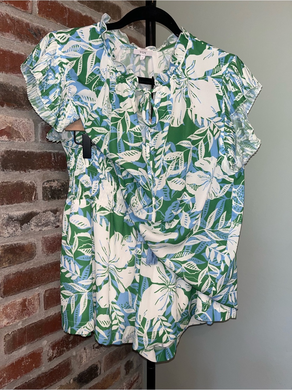 VOY Pleated Sleeve V Neck Summer Printed Top & Shorts set | size Large